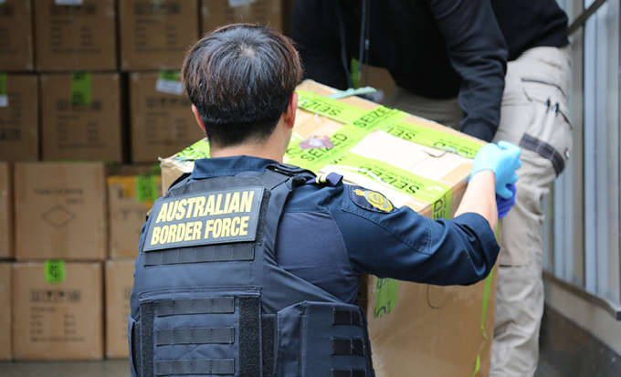 Australia Seizes $650 Million in Illicit Vapes